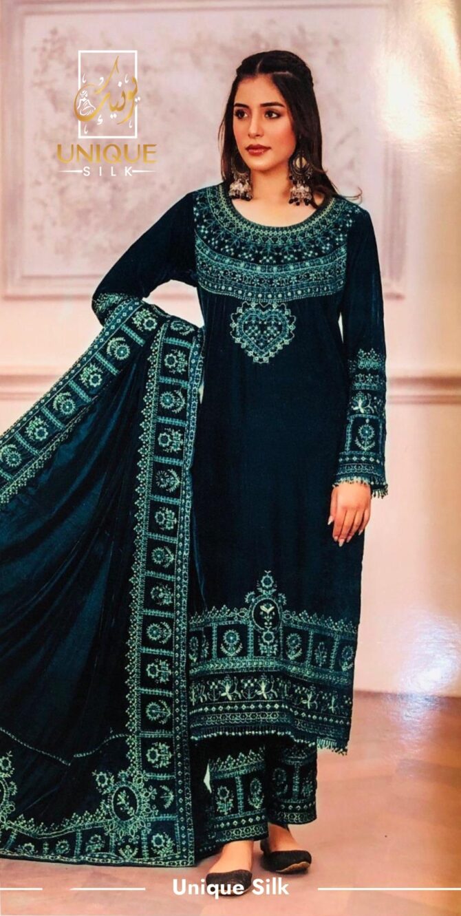 Marine Embroidered Pure Velvet Yado ki dulhan - Image 4